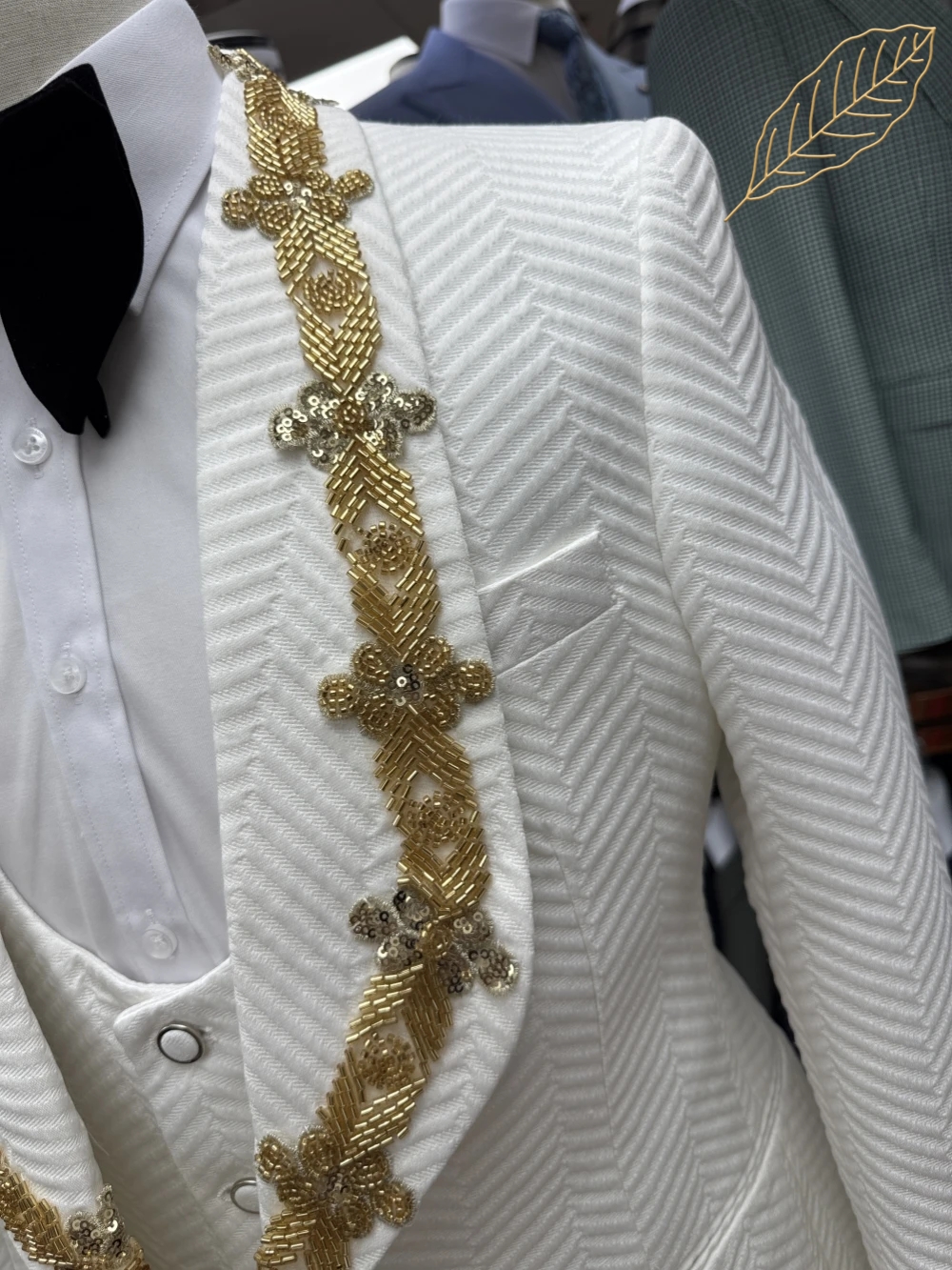 Male Chic Golden Beaded Tuxedo - Mens Grooming On Sale ulasan dan harga